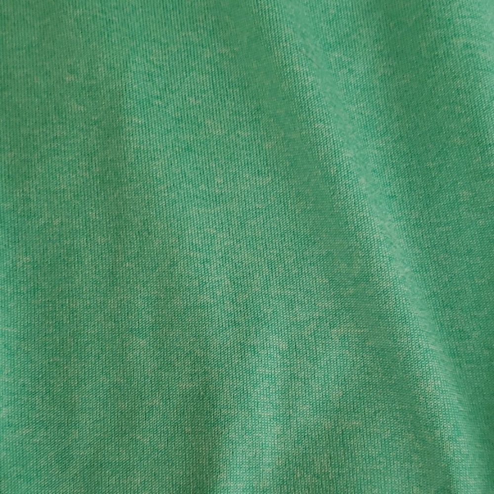 Workout top - Picture 2 of 2